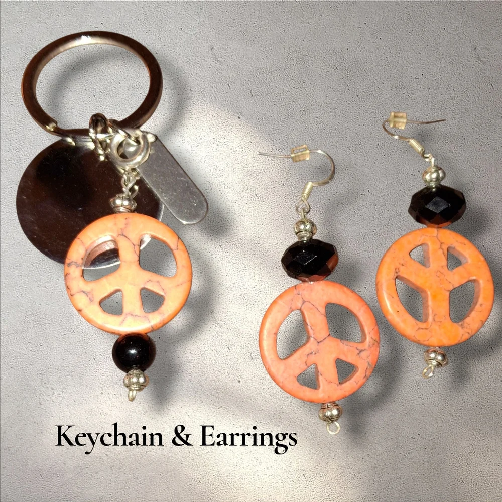 Set Howlite Orange Peace Sign Beaded Earrings And Keychain Bag charm